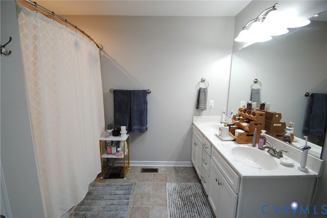 722 Signboard Rd, Bumpass, VA 23024