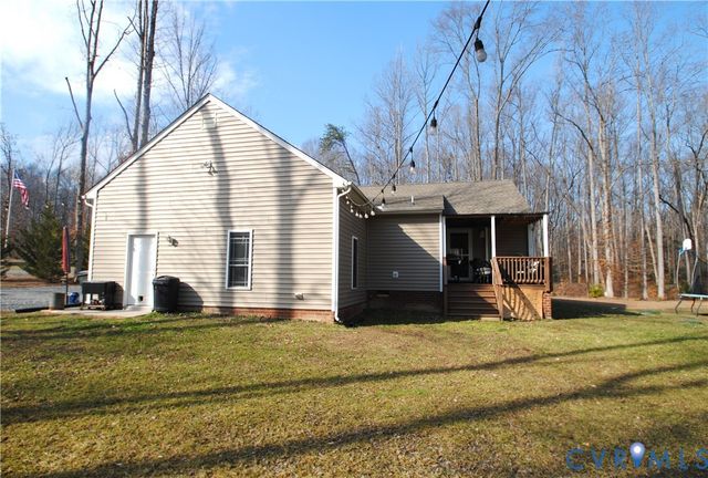 722 Signboard Rd, Bumpass, VA 23024