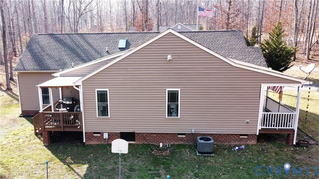 722 Signboard Rd, Bumpass, VA 23024