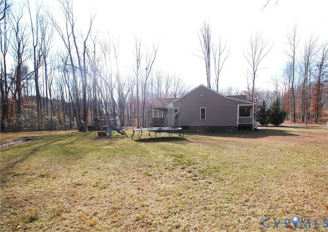 722 Signboard Rd, Bumpass, VA 23024