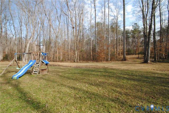 722 Signboard Rd, Bumpass, VA 23024