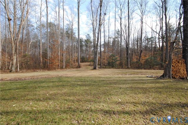 722 Signboard Rd, Bumpass, VA 23024