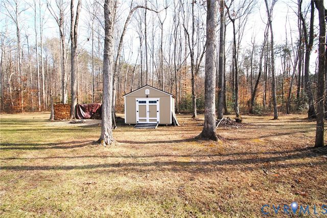 722 Signboard Rd, Bumpass, VA 23024