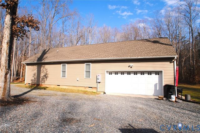 722 Signboard Rd, Bumpass, VA 23024