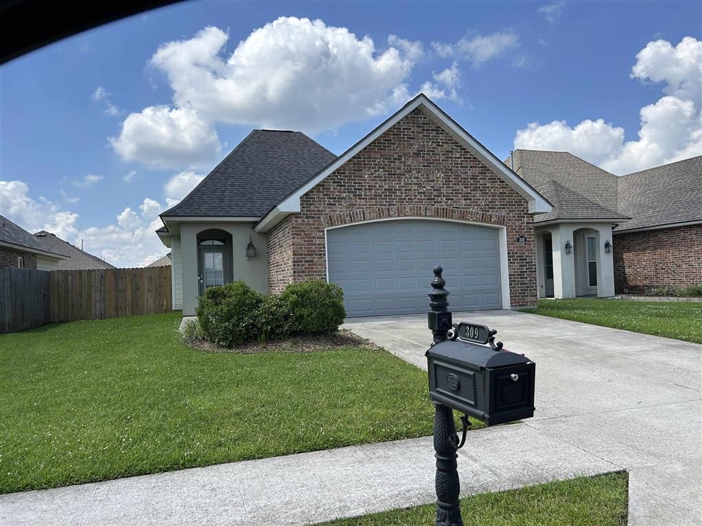 309 Paisley Parkway, Sulphur, LA 70665