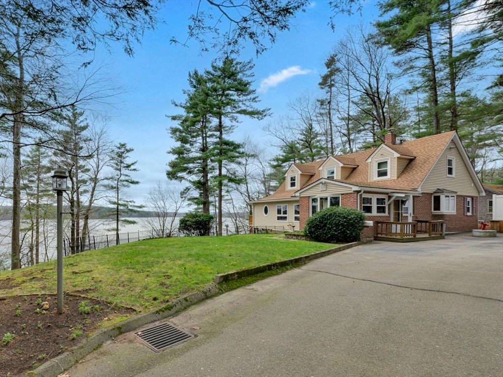 172 Stone Road, East Brookfield, MA 01515