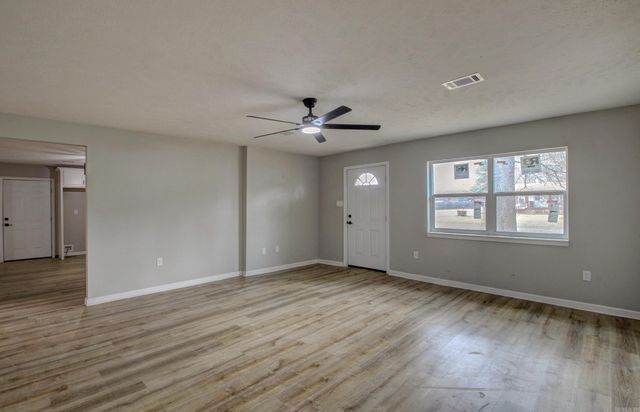 204 N Apple, Beebe, AR 72012