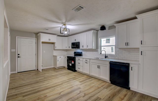 204 N Apple, Beebe, AR 72012