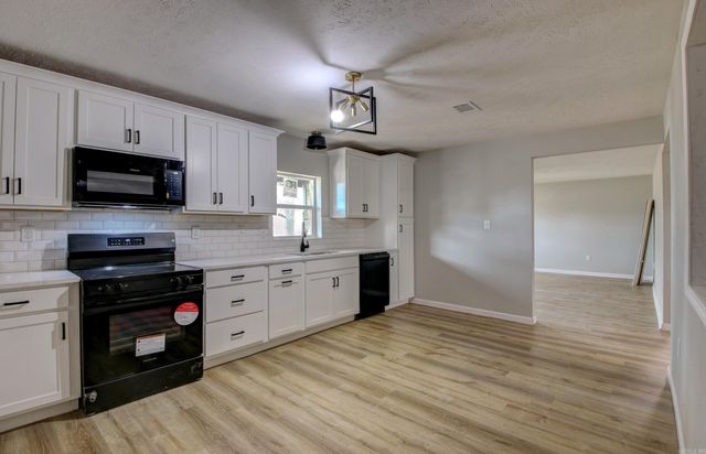 204 N Apple, Beebe, AR 72012