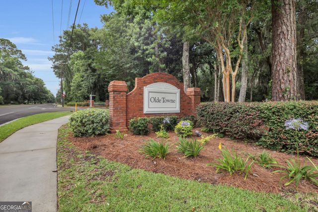 113 Suffolk Road, Savannah, GA 31410