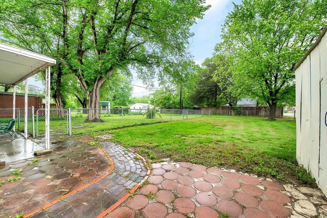 1729 Moyle St, Augusta, KS 67010