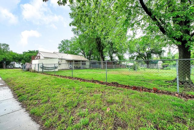 1729 Moyle St, Augusta, KS 67010