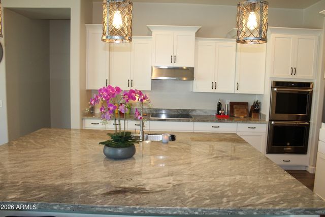 10454 E Vivid Avenue, Mesa, AZ 85212