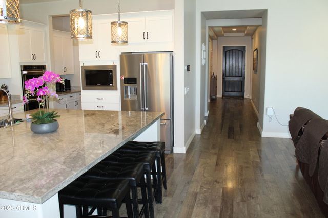 10454 E Vivid Avenue, Mesa, AZ 85212