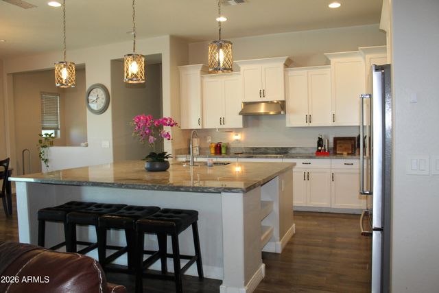 10454 E Vivid Avenue, Mesa, AZ 85212