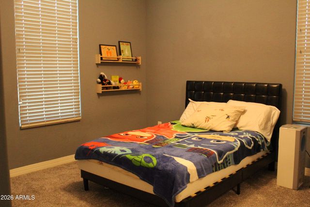 10454 E Vivid Avenue, Mesa, AZ 85212