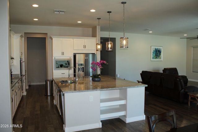 10454 E Vivid Avenue, Mesa, AZ 85212