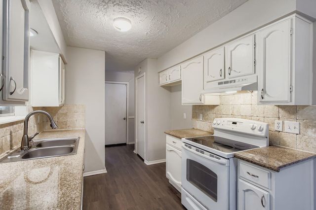 9506 Landry Boulevard, Spring, TX 77379