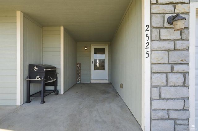 2525 Paige Lane, Junction City, KS 66441