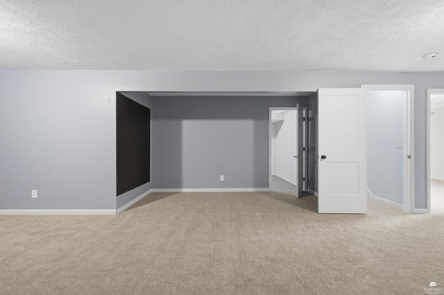 2525 Paige Lane, Junction City, KS 66441