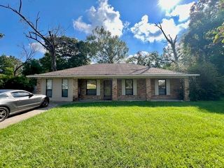 11988 Forest Oak Ct, Baton Rouge, LA 70815