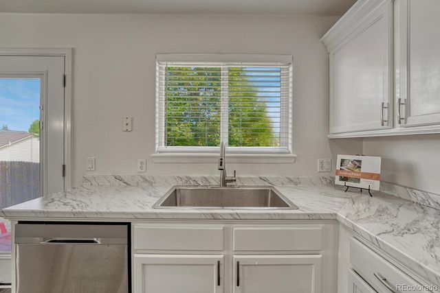 832 Pitkin Way, Castle Rock, CO 80104