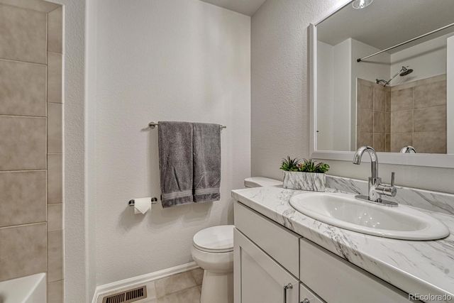 832 Pitkin Way, Castle Rock, CO 80104