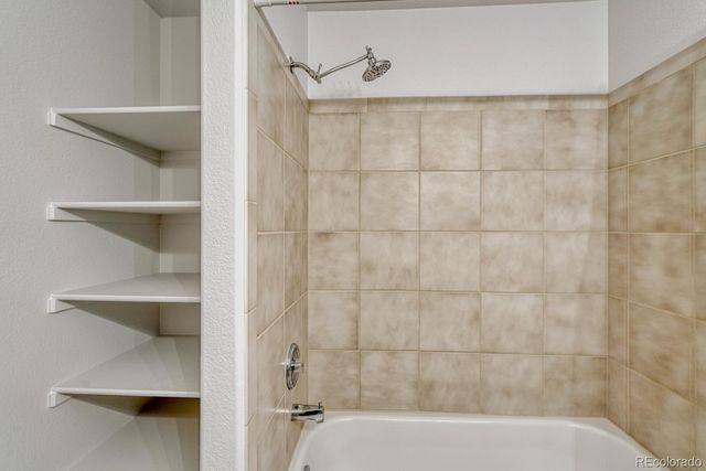 832 Pitkin Way, Castle Rock, CO 80104