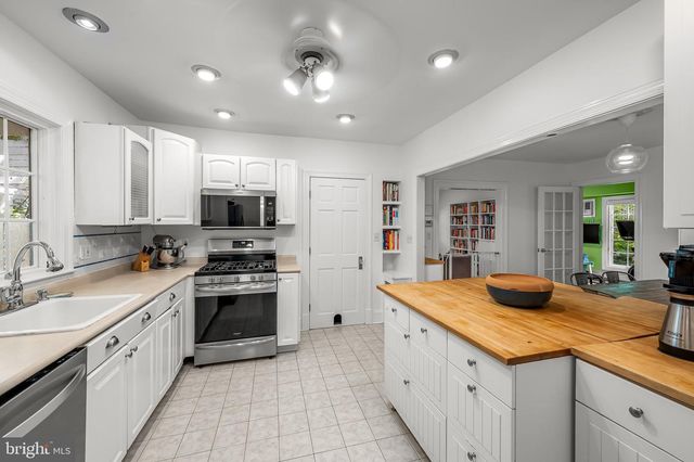 2217 ARDEN RD, Baltimore, MD 21209