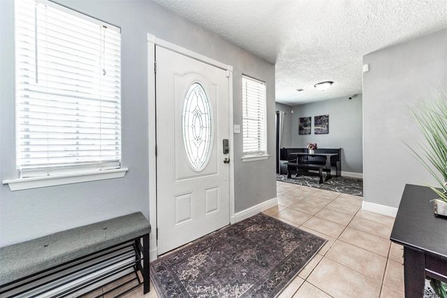 405 Avondale Lane, Friendswood, TX 77546