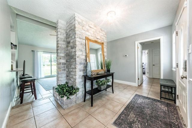 405 Avondale Lane, Friendswood, TX 77546