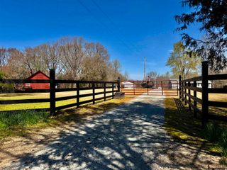 6195 BOBBITT RD, Unincorporated, TN 38057