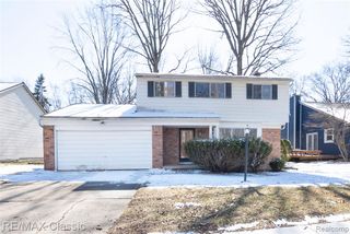 16083 Kirkshire Avenue, Beverly Hills, MI 48025