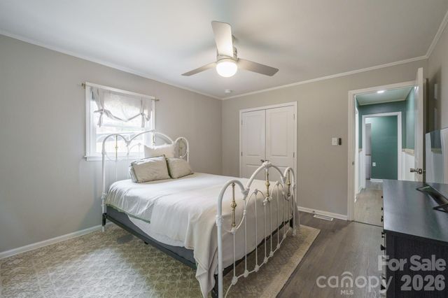 200 Point Circle, Belmont, NC 28012