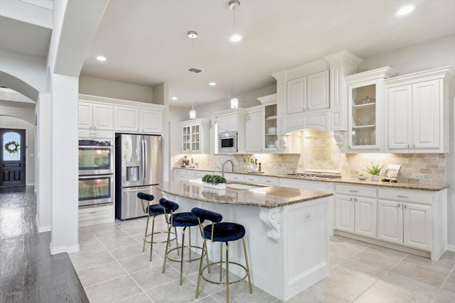 576 Featherstone Drive, Rockwall, TX 75087