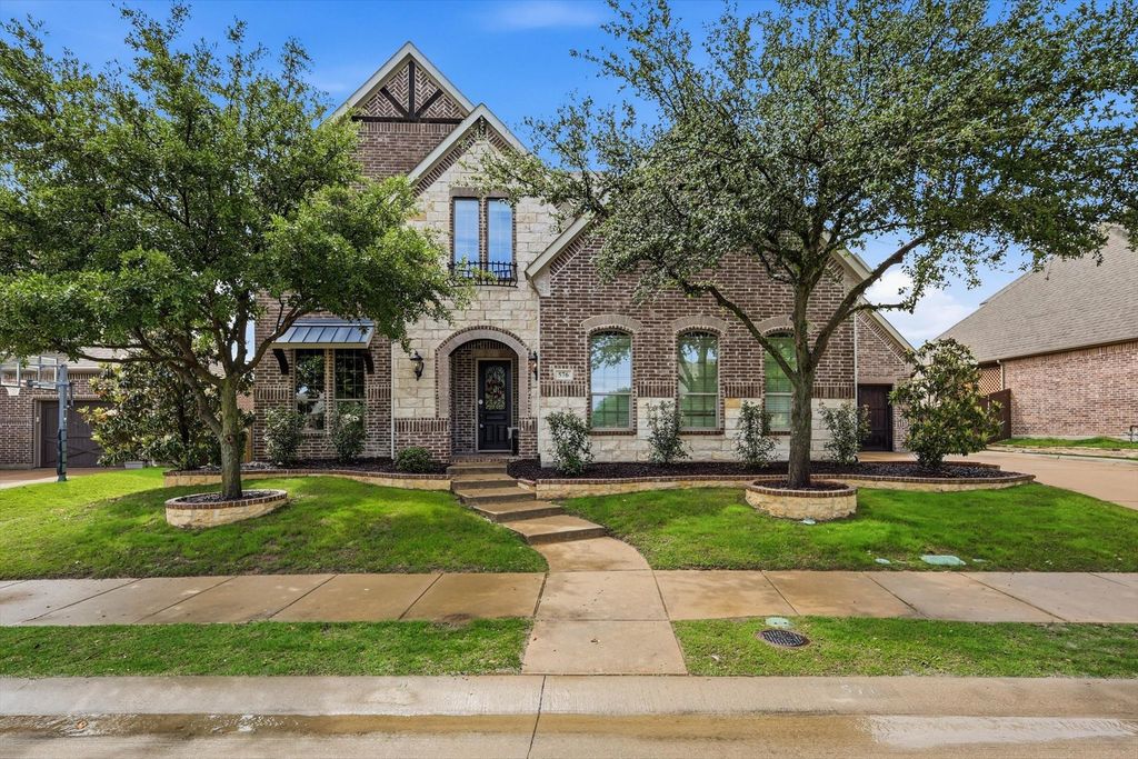 576 Featherstone Drive, Rockwall, TX 75087