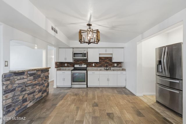 1633 S Camino Del Sierra, Tucson, AZ 85713