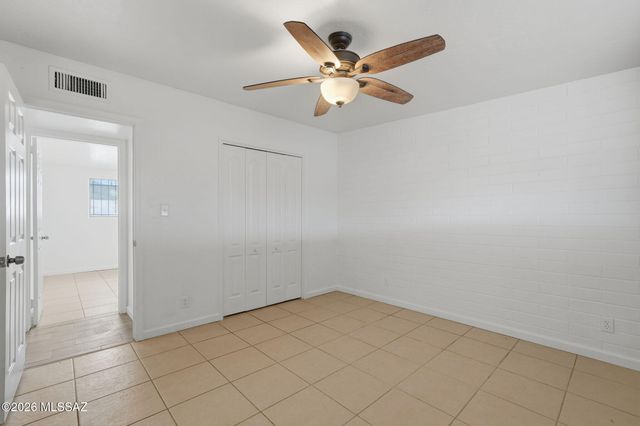 1633 S Camino Del Sierra, Tucson, AZ 85713