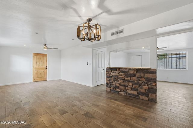 1633 S Camino Del Sierra, Tucson, AZ 85713