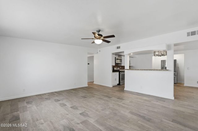 1633 S Camino Del Sierra, Tucson, AZ 85713