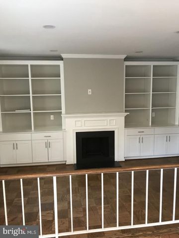 1019 N PITT ST, Alexandria, VA 22314