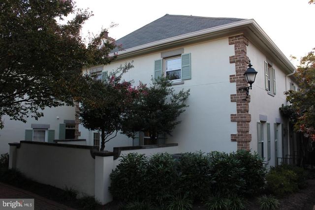 1019 N PITT ST, Alexandria, VA 22314