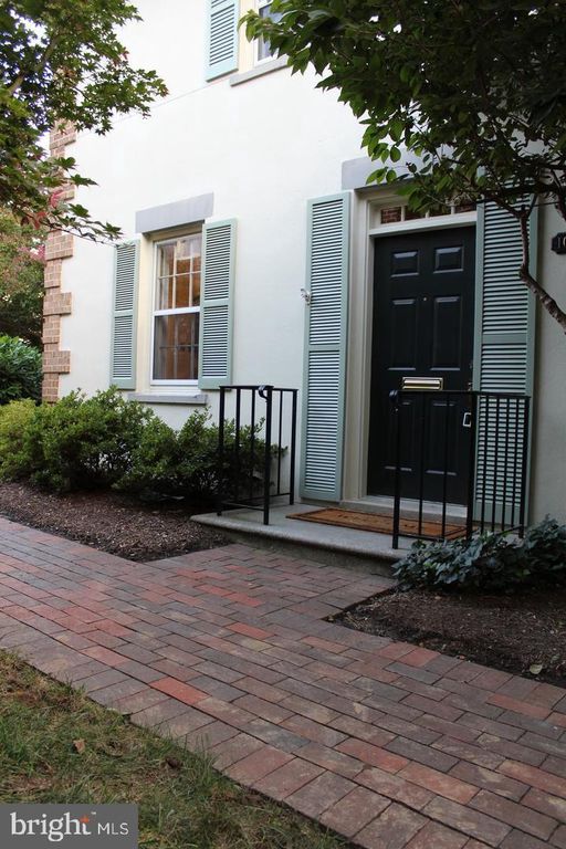 1019 N PITT ST, Alexandria, VA 22314
