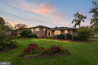 4656 DARTMOOR DR, Wilmington, DE 19803