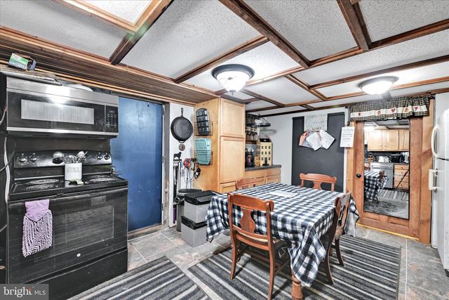 2639 PANTHER VALLEY RD, Pottsville, PA 17901