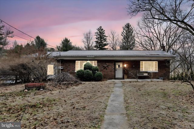 2639 PANTHER VALLEY RD, Pottsville, PA 17901