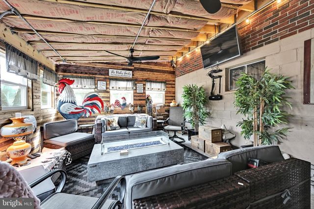 2639 PANTHER VALLEY RD, Pottsville, PA 17901