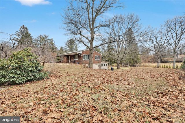 2639 PANTHER VALLEY RD, Pottsville, PA 17901