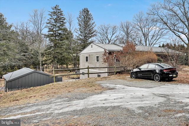 2639 PANTHER VALLEY RD, Pottsville, PA 17901