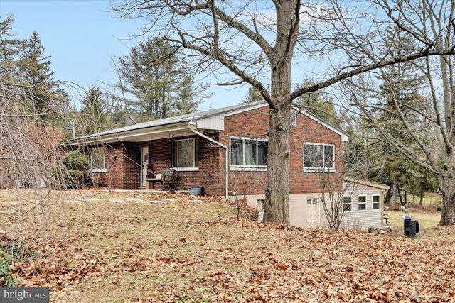 2639 PANTHER VALLEY RD, Pottsville, PA 17901